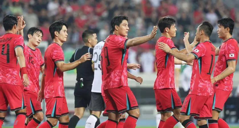 国足1-0中国香港获东亚杯第三黄政宇建功(国足00香港)