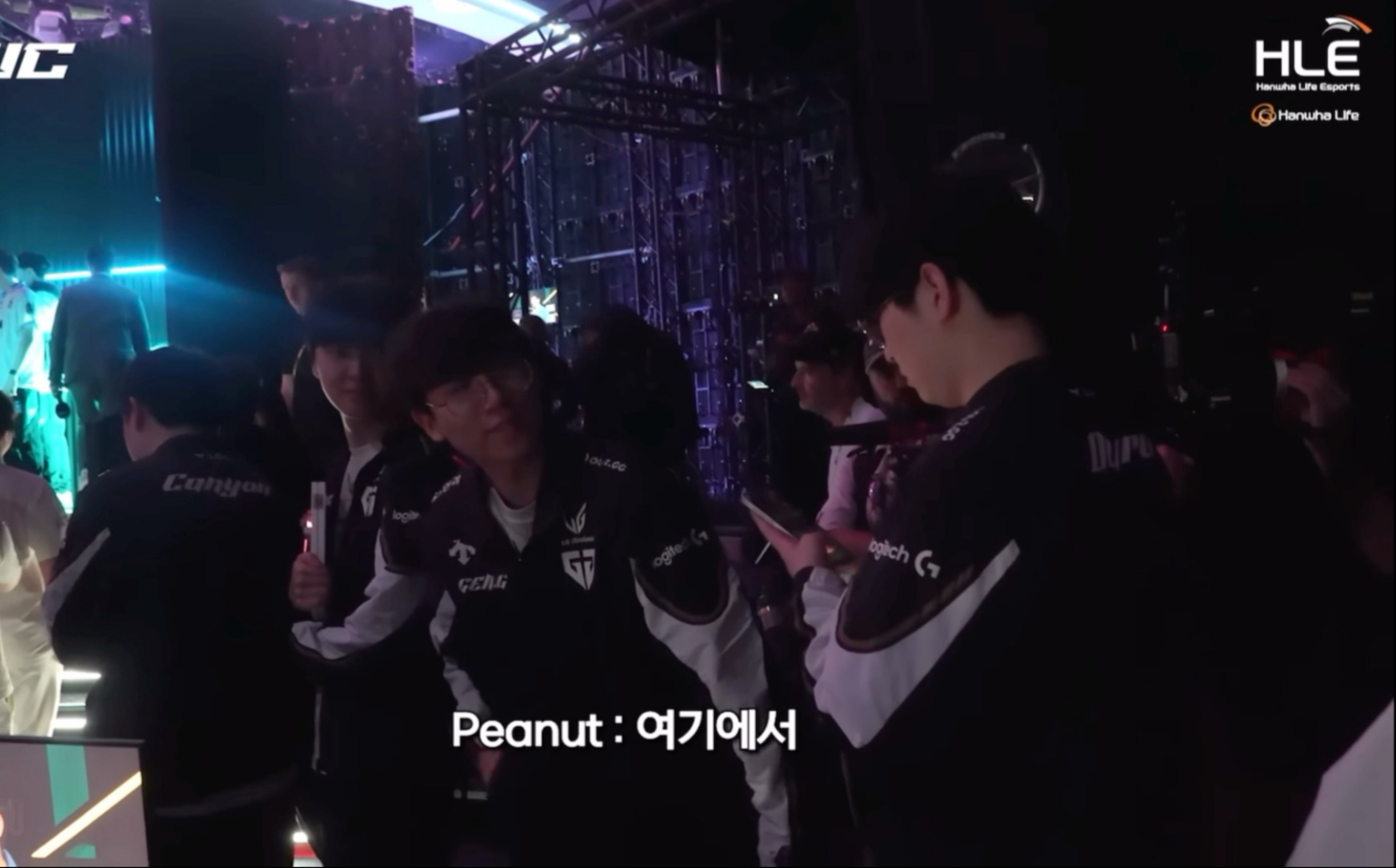 半岛体育-Peanut再次拉胯，离谱发挥送走HLE，AL晋级EWC英雄的简单介绍