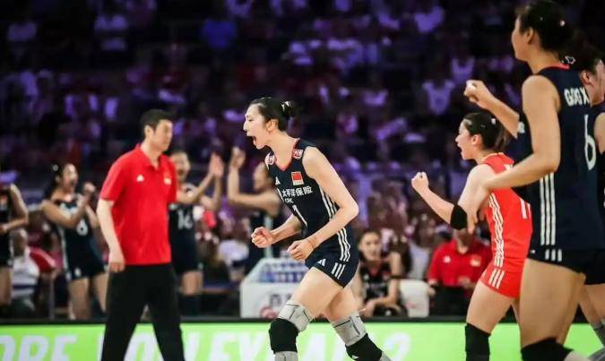 半岛体育-中国女排总决赛名单出炉!小钢炮被弃用赵勇培养两新人(中国女排联赛总决赛数据)